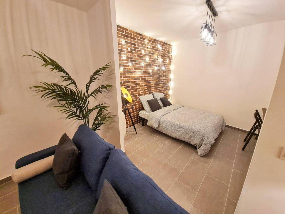 Gregbnb - Centre Ancien - T2 Style Loft Toulon Buitenkant foto